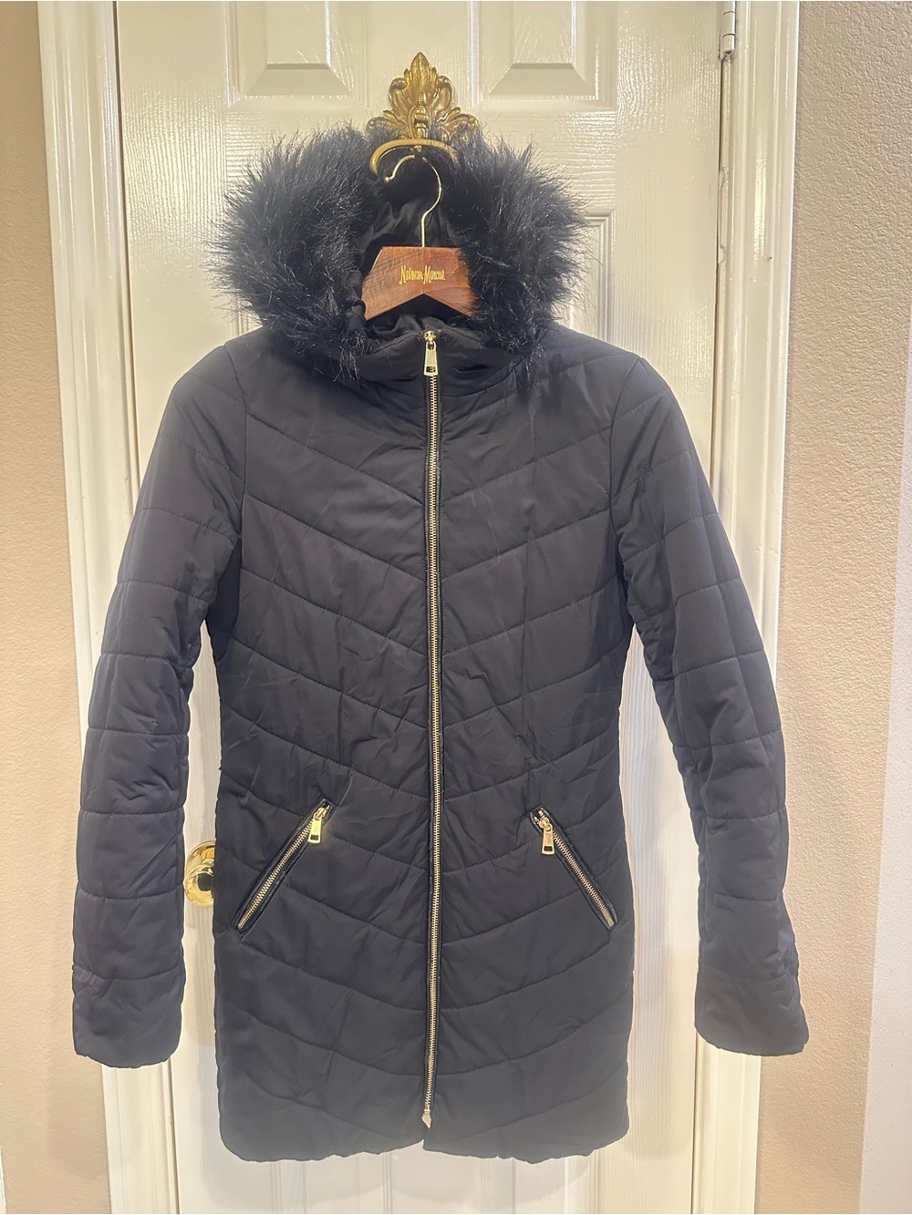 H&M Black Faux Fur Trim Attached Hood Puffer Coat Jacket Size Small Zip Pockets